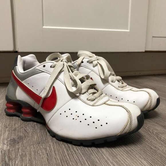 Nike Shox Running Shoes Women\'s Size 6.5 Red White Grey Sneakers Athletic Gym